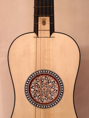 Bob chitarra barocca.jpg